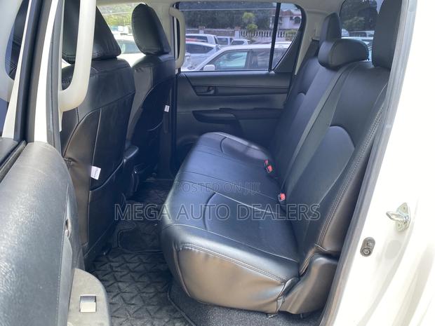 Toyota Hilux 2018 Pearl
