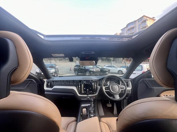 Volvo XC60 T5 Inscription AWD 2018 Black