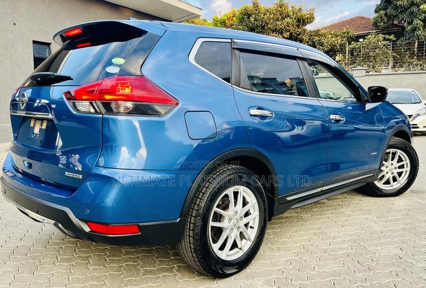 Nissan X-Trail 2.0 Petrol AWD 2017 Blue
