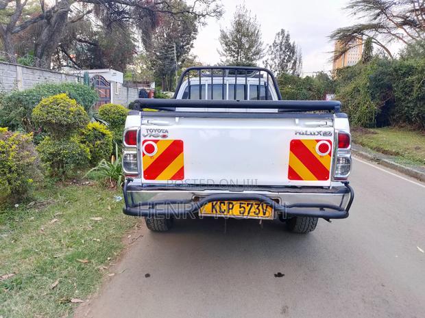 Toyota Hilux 2011