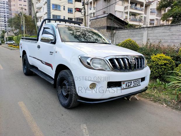 Toyota Hilux 2011