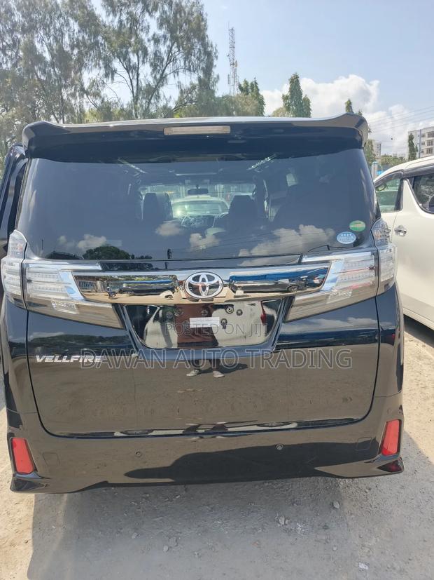 Toyota Vellfire 2017 Black