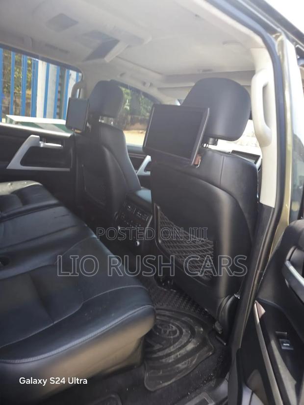 Toyota Land Cruiser 2018 Green
