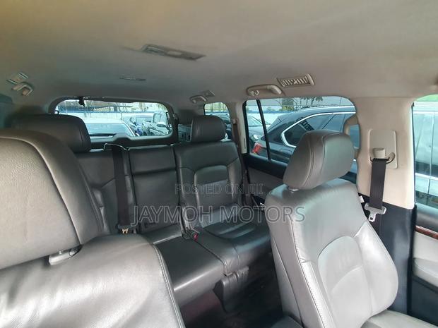 Toyota Land Cruiser 2011 White
