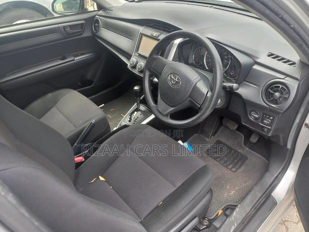 Toyota Corolla Fielder 2017 Silver