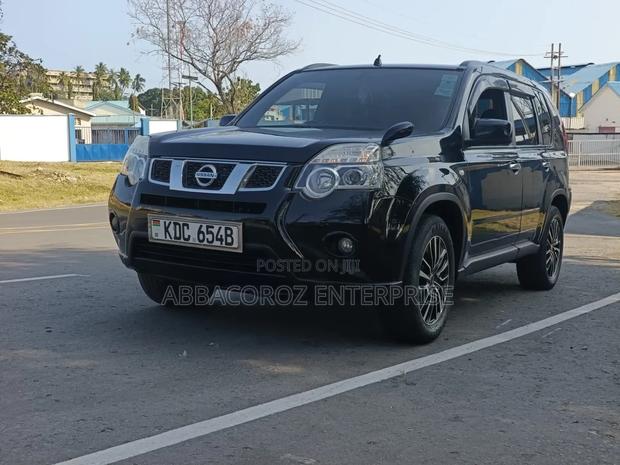 Nissan X-Trail 2.0 Petrol FWD 2014 Black