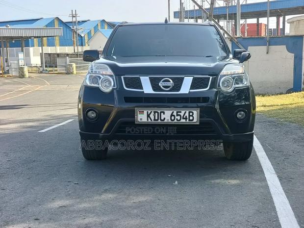 Nissan X-Trail 2.0 Petrol FWD 2014 Black