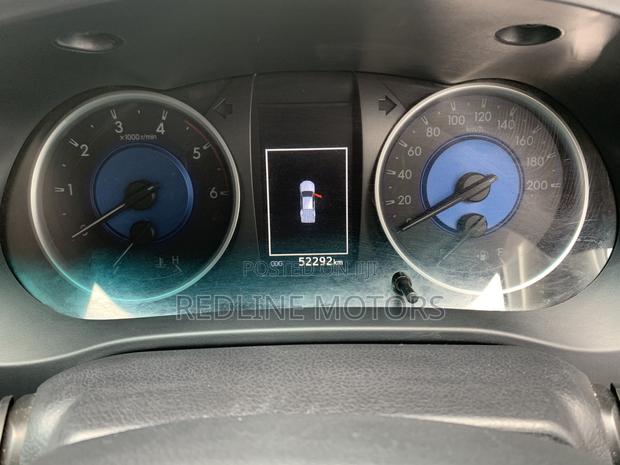 Toyota Hilux SR5 4x4 2017 Gray