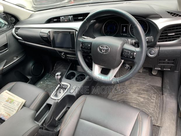 Toyota Hilux SR5 4x4 2016 Ivory