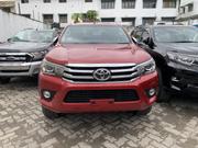 Toyota Hilux SR5 4x4 2016 Red for sale