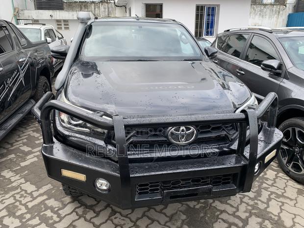 Toyota Hilux 2018 Black