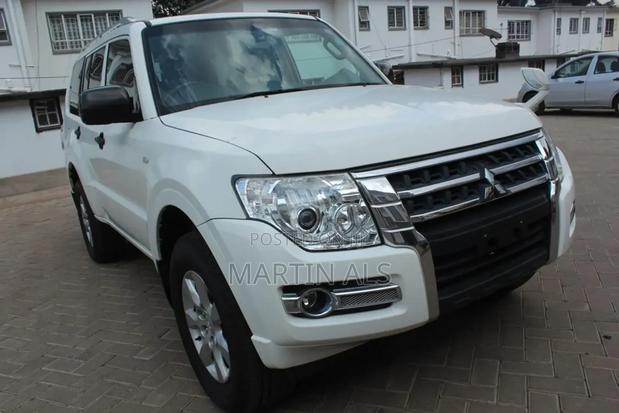 Mitsubishi Pajero V90 3.0 GR 2017 White