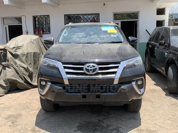 Toyota Fortuner 2.8 D AWD 2017 Black