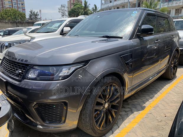 Land Rover Range Rover Sport SVR 4x4 (5.0L 8cyl 8A) 2017 Gray