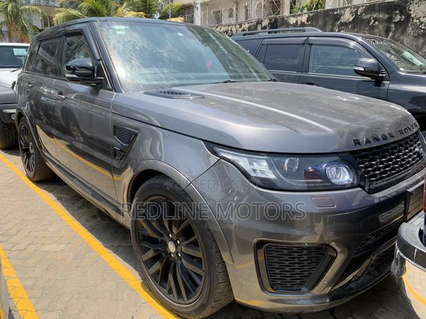 Land Rover Range Rover Sport SVR 4x4 (5.0L 8cyl 8A) 2017 Gray