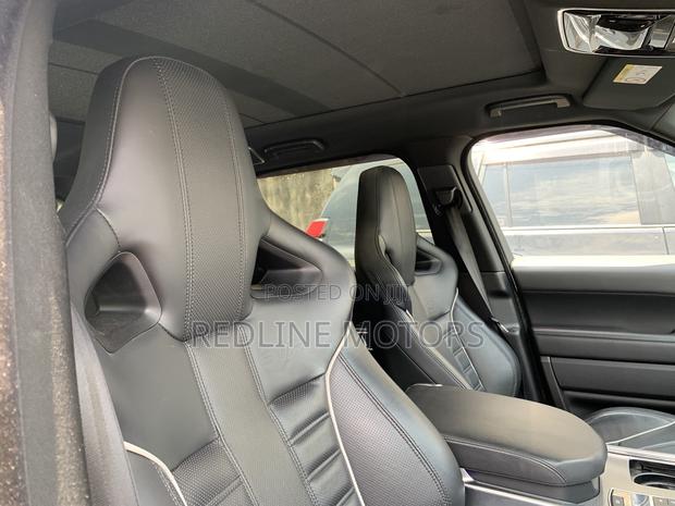 Land Rover Range Rover Sport SVR 4x4 (5.0L 8cyl 8A) 2017 Gray