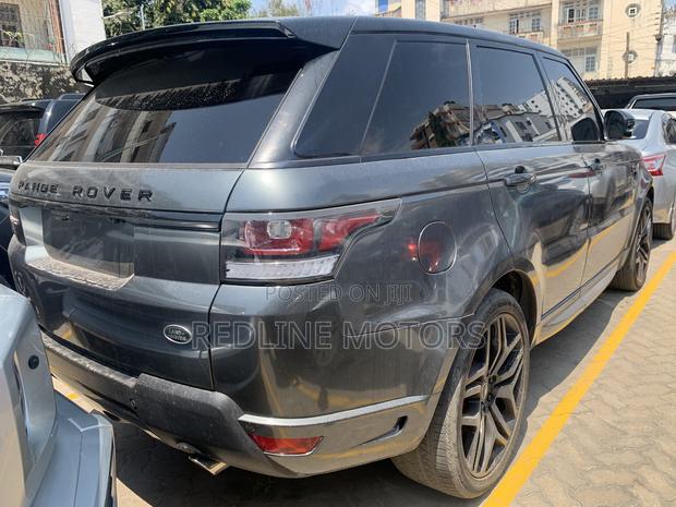 Land Rover Range Rover Sport HSE 4x4 (3.0L 6cyl 8A) 2017 Gray