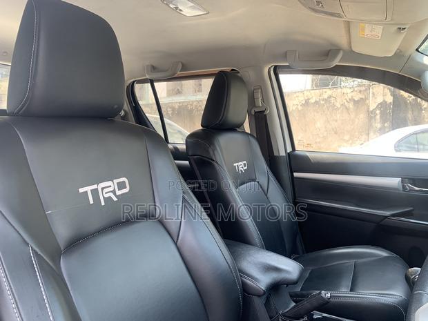 Toyota Hilux SR5+ 4x4 2017