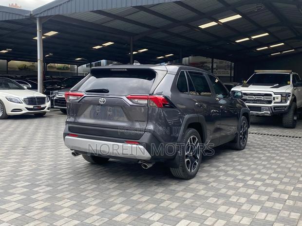 Toyota RAV4 2019 Gray