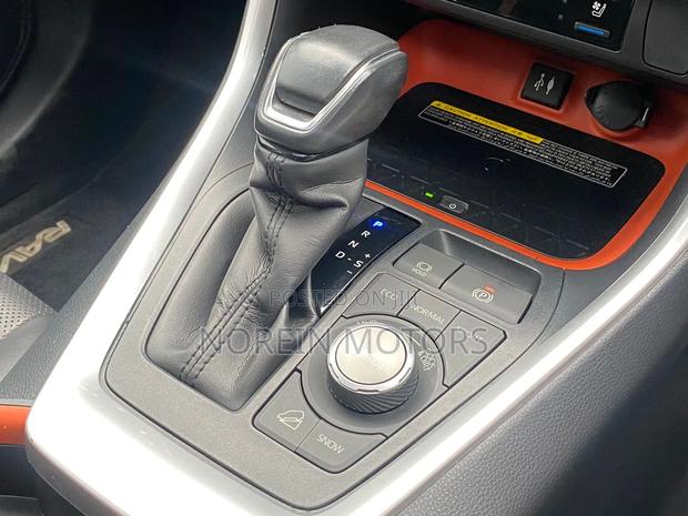 Toyota RAV4 2019 Gray