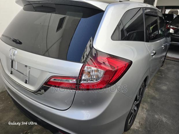 Honda Jade 2017 Silver