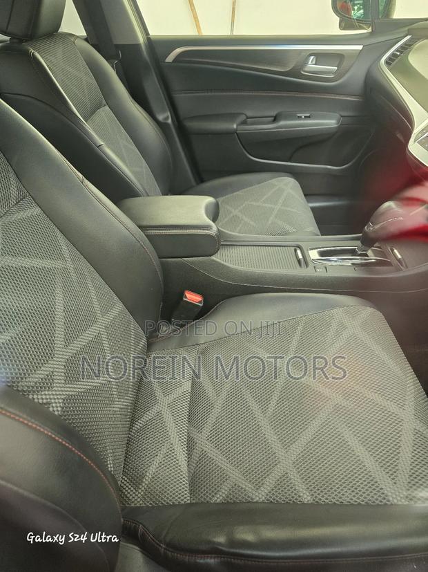 Honda Jade 2017 Silver