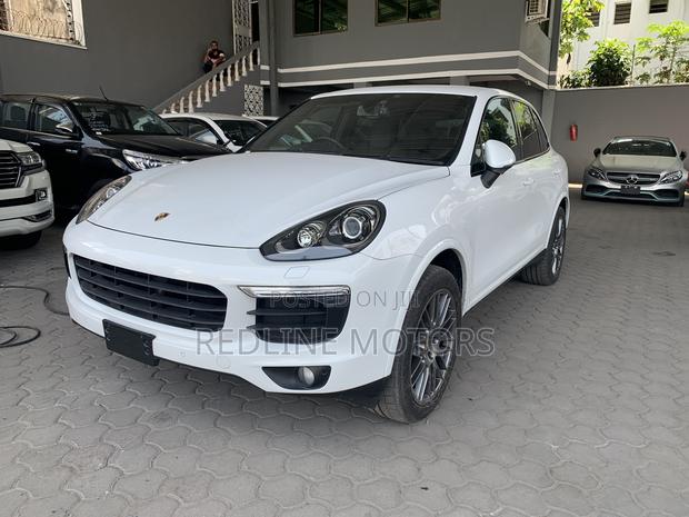 Porsche Cayenne Platinum Edition AWD 2017 White