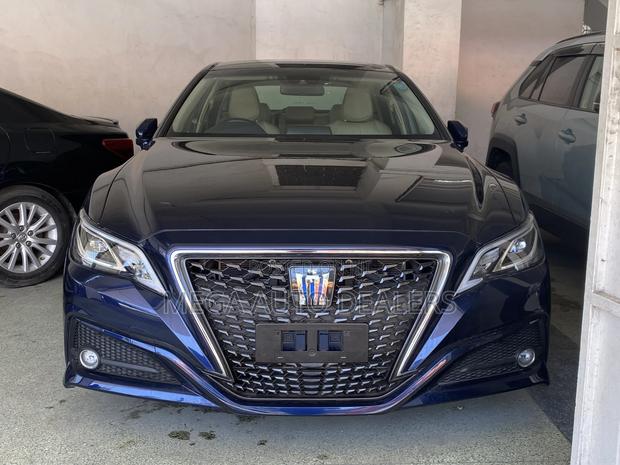 Toyota Crown 2019 Blue