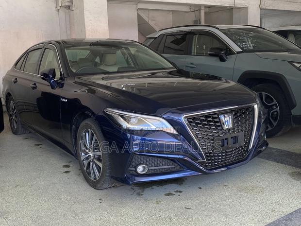 Toyota Crown 2019 Blue