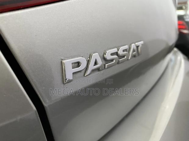 Volkswagen Passat 2018 Silver