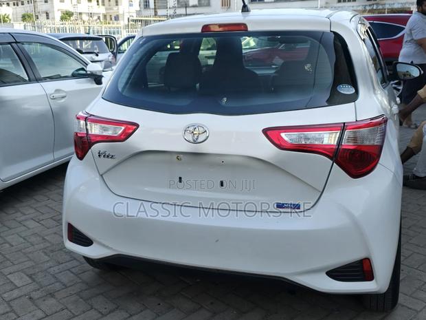 Toyota Vitz 1.3 FWD 5dr 2018 White
