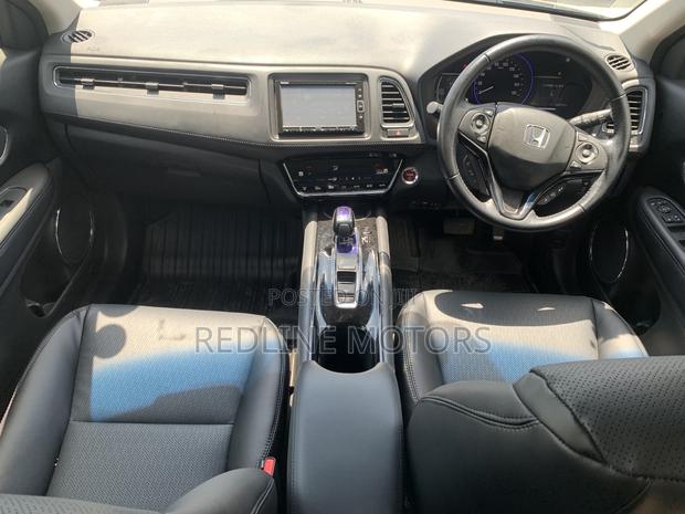 Honda Vezel 1.5 Hybrid 4WD 2017 Blue