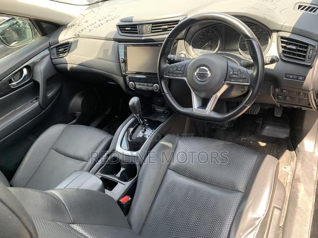 Nissan X-Trail 2.0 Petrol FWD 2017 Black