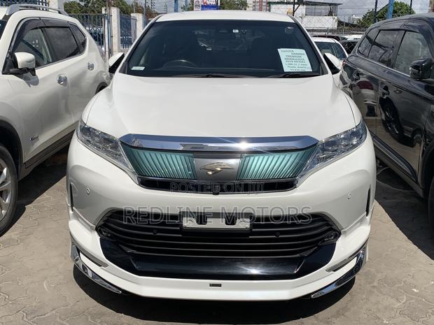 Toyota Harrier 2.0 2018 White