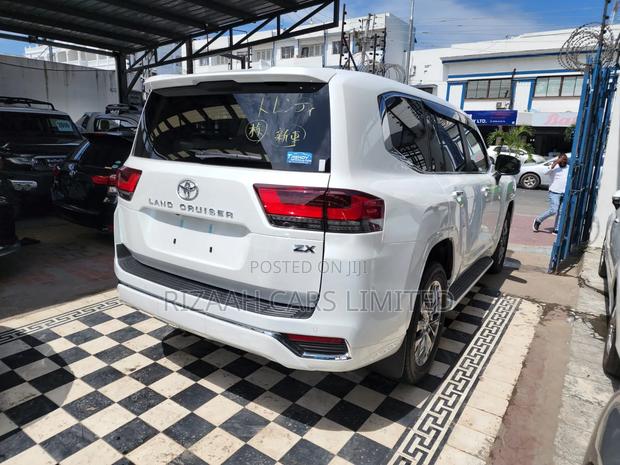New Toyota Land Cruiser 2023 White