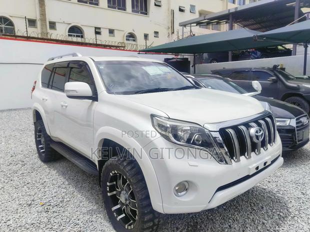Toyota Land Cruiser Prado 2017 White