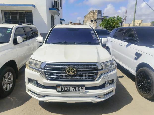 Toyota Land Cruiser Prado 2013 White