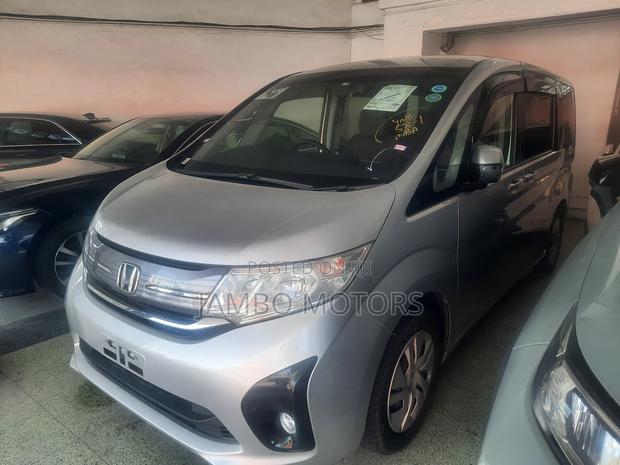 Honda Stepwgn 2017 Silver