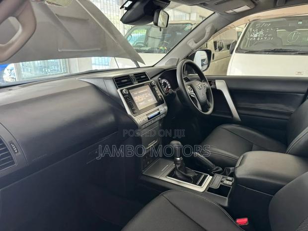 Toyota Land Cruiser Prado 2.8 2018 Brown