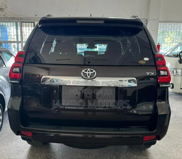 Toyota Land Cruiser Prado 2.8 2018 Brown