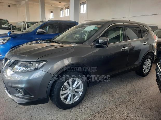 Nissan X-Trail 2.0 Petrol FWD 2016 Gray