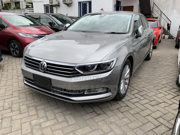 Volkswagen Passat 2017 Silver