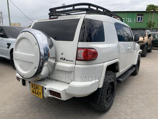 Toyota RAV4 LE 4dr SUV (2.5L 4cyl 6A) 2015 White