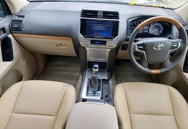 Toyota Land Cruiser Prado 2.8 2019 Gray