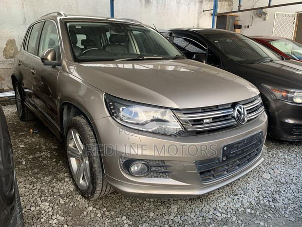 Volkswagen Tiguan R-Line AWD 4MOTION 2016 Gold