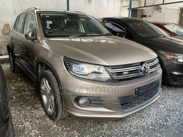 Volkswagen Tiguan R-Line AWD 4MOTION 2016 Gold