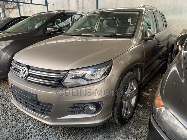 Volkswagen Tiguan R-Line AWD 4MOTION 2016 Gold