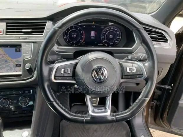 Volkswagen Tiguan 2.0T S FWD 2018 Brown
