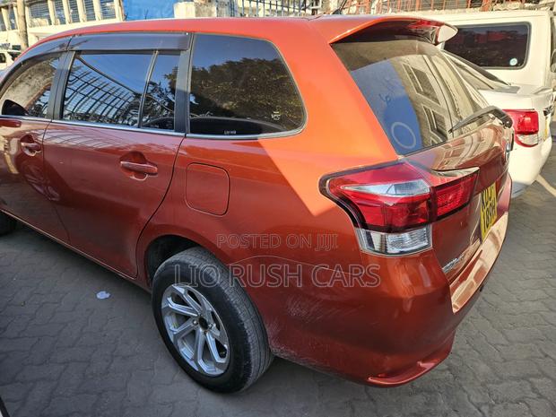 Toyota Corolla Fielder 2015 Orange