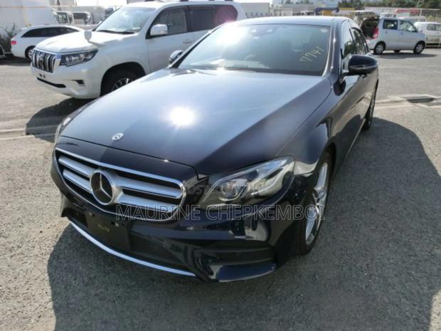 Mercedes-Benz E200 2019 Blue